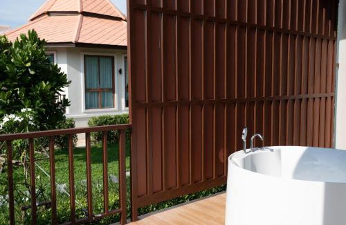 Tha Sala Hotel | NaturalBeach