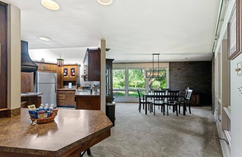 White Mills House | Nature's Retreat - Hot tub, Firepit, game room 5 mins to Honesdale