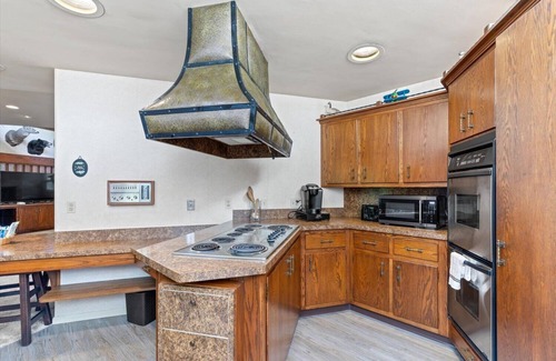 White Mills House | Nature's Retreat - Hot tub, Firepit, game room 5 mins to Honesdale