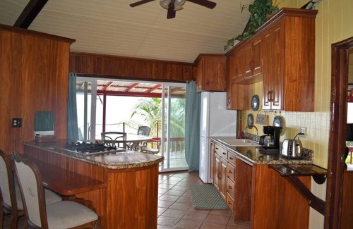 Placencia Apartment | Nautical Inn 12-Vacation Beach Home with HUGE deck