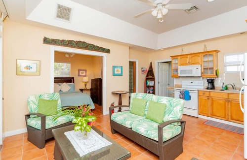 West Bay Cottage | Nautilus Cottage - Charming 7 Mile Beachfront Cottage by Cayman Villas
