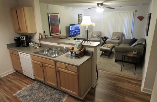 Keowee Condo | nClemson Villa-Best location 5 minutes from stadium!