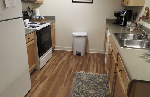 Keowee Condo | nClemson Villa-Best location 5 minutes from stadium!