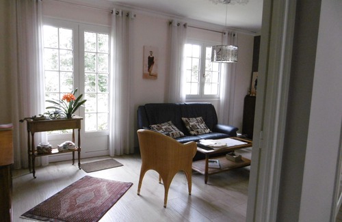 Bourg-Blanc House | nComfortable, quiet room in an independent private house.