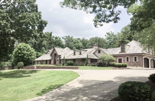 Fayetteville House | Ne'Villa - Hillside Cabana, Pool Paradise & Hot Tub!