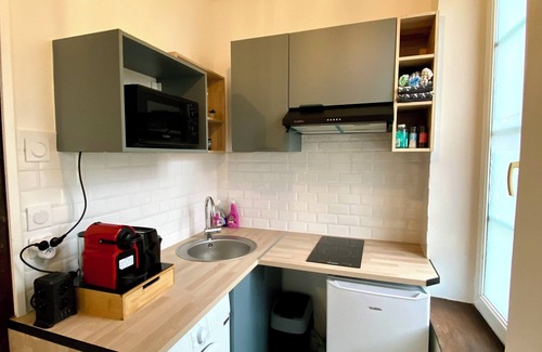 Evreux Condo | Near Cathedral - Wifi - Netflix - Parking