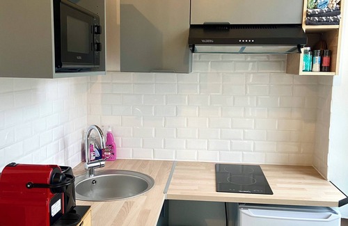 Evreux Condo | Near Cathedral - Wifi - Netflix - Parking