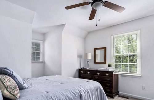 Cartersville House | Near Lake Point Sports & Downtown with Yard, Grill and Fire pit