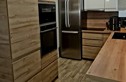 Champigny-sur-Marne Apartment | Near Paris and Disneyland, 3 bedroom apartment, sleeps 6
