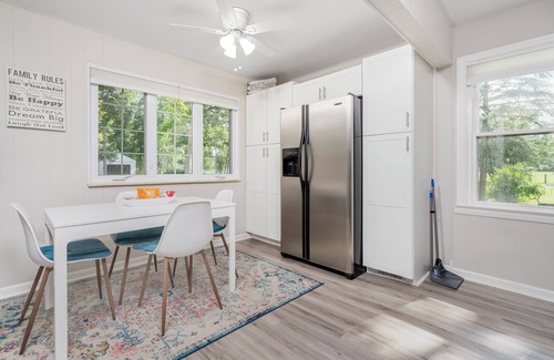Toledo House | Near park/zoo/UTMC/DT Toledo, Quiet, Cozy, Working travelers/families/dogs okay!