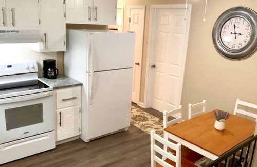 Akron House | Near Pro Football HOF Portage lake Downtown Akron