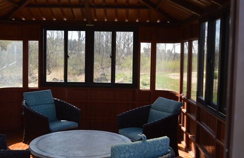 Kinsman Cabin | Near Pymatuning Lake (4 miles), kyaking, Deer Park, and fishing on site