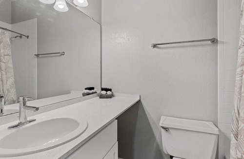 Milwood Apartment | Near the Domain | 2 BR Open Terrace | Pool