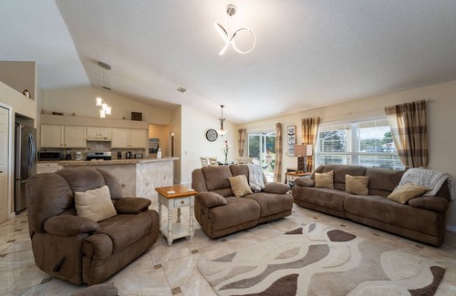 Sunridge Woods House | Near to Disney/Large Yard/Private pool/Quiet Community