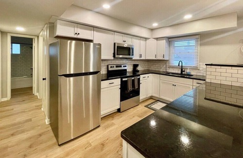 Joslyn Castle Apartment | Near UNMC, Walkable Dining, Modern Comfort