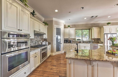 Hood House | Near Wineries: Elk Grove Getaway w/Saltwater Pool
