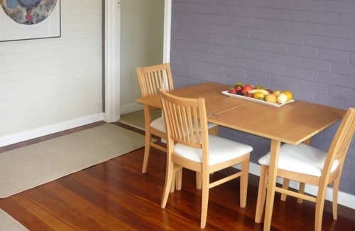 Nedlands Apartment | Nedlands Shenton Park 2 brm F/Equipped Apartment. Short/Long Term .