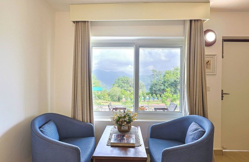 Sirala Hotel | Neer Ganga Resorts