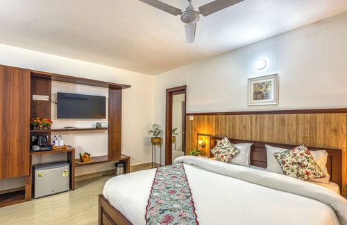 Sirala Hotel | Neer Ganga Resorts