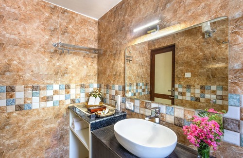 Sirala Hotel | Neer Ganga Resorts