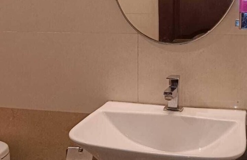 Manapakkam Hotel | Neighbour Inn Elite