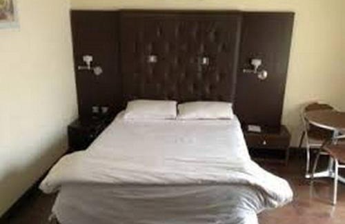 Asaba Cabin | Nelrose Hotel - Class King