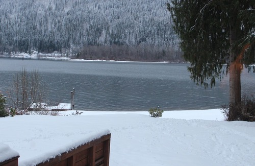 Nelson House | Nelson - Kootenay Lake Beachfront and 4 Season get away