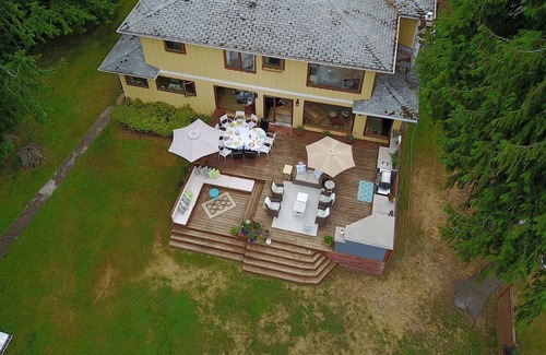 Nelson House | Nelson - Kootenay Lake Beachfront and 4 Season get away