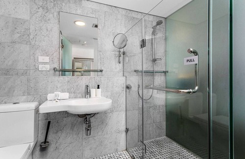Perth Hotel | Nest on Newcastle – N1