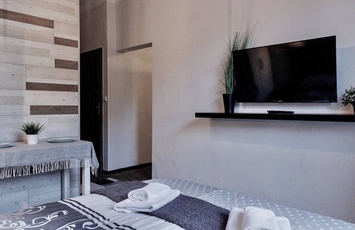 Stresovice Hotel | Nestled in the Quiet Hills of PraguenSuite 4, 2 BDRM 1 BA, sleeps 4n