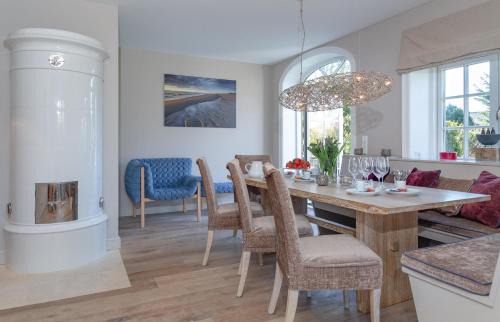 Keitum House | NEU Friesenhof Aenne Haus 4 - Ihr friesisches Zuhause unter Reet in Keitum Sylt