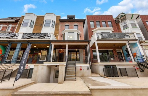 North Philadelphia West Apartment | New 2/2 Across from Fairmount Park | 10 Mins to DT