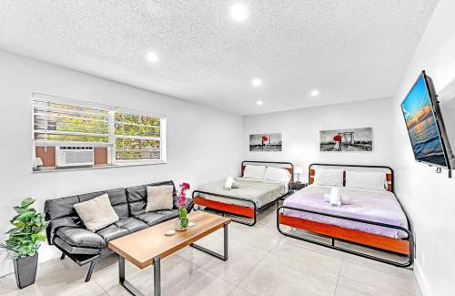 Royal Poinciana House | New 2 Bed Studio Close To Beach & Casino Ha04