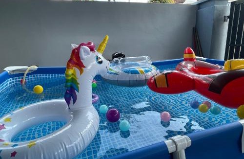 George Town House | -NEW- 22Pax 5R4B V KTV,KID'S POOL,POOL TABLE NEAR USM,LWE HOSPITAL,SPI ARENA