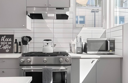 Queen Anne House | NEW! 3BR Great Location Queen Anne W/Rooftop