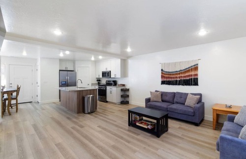 Cedar City Villa | New 3BR Home|Trails Nearby|Pet Friendly|BBQ Grill