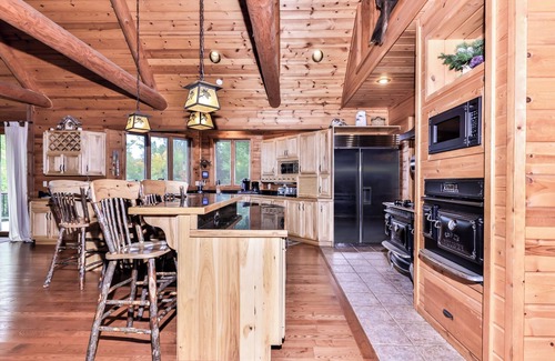 Three Lakes House | NEW! 6 Bedroom Log Home on the Three Lakes Chain of Lakes