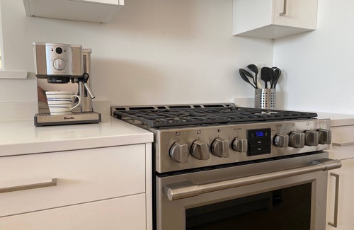 District of North Vancouver House | New above ground suite with large patio- Fully furnished,1 bedroom, sleeps 2