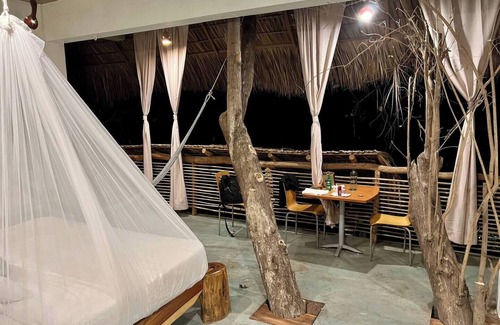 Arroyo Cruz Villa | New Amazing room in a Tree house at a superb bay!