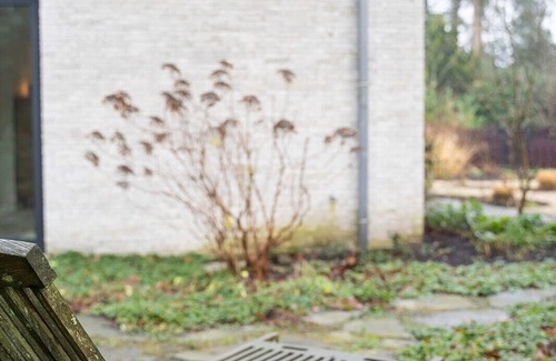 Kappellenbos Apartment | New and spacious studio Herman near Kalmthoutse Heide and Port of Antwerp