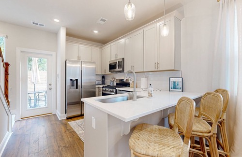 North Charleston House | New and Updated Home- Close to charming downtown Charleston