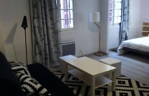 Old Town Apartment | NEW APARTMENT IN THE OLD NICE - PLACE ROSSETTI - NEAR THE SEA