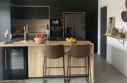 Tosse Villa | New architect villa with heated swimming pool and bodega ....