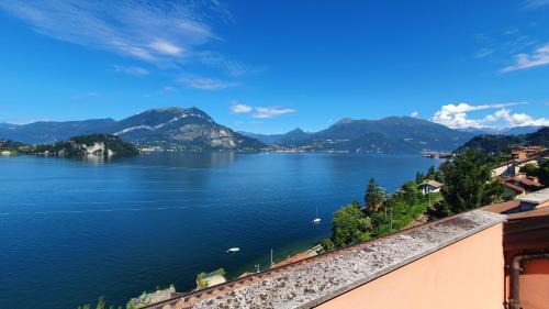 Fiumelatte Apartment | New Attic Lake View 2