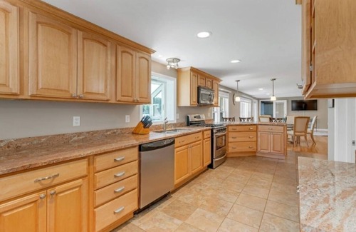 Alton Bay House | NEW Calm Cove Retreat Dock and Beach