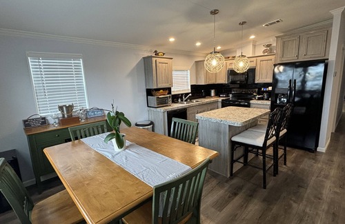 Welaka House | New canal home only 5 lots from the St Johns River
