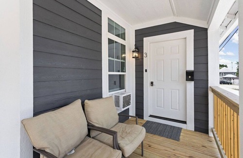 New Castle House | New Castle Retreat, Stay in Style!