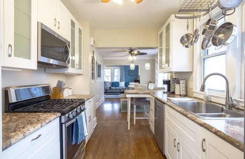 Royal Oak House | New! Charming Historic Home, Walkable To Downtown Royal Oak