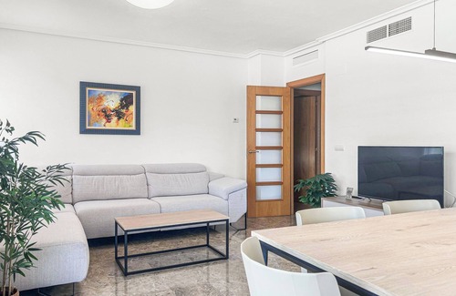 Penya-roja Apartment | NEW! Ciudad de las Artes Apartment