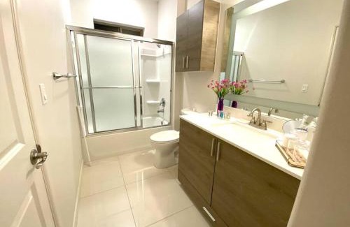 Mission Apartment | NEW! Condo on Shary